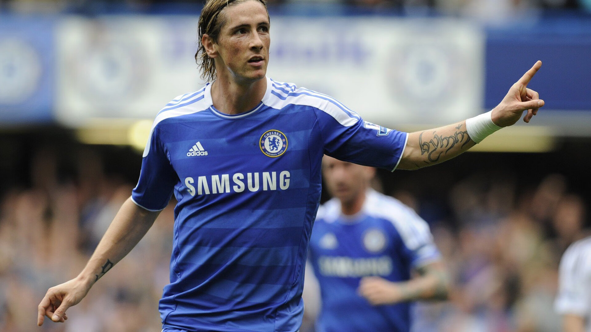 《双赢合作：企业跨界助力电竞产业发展》，双赢共进